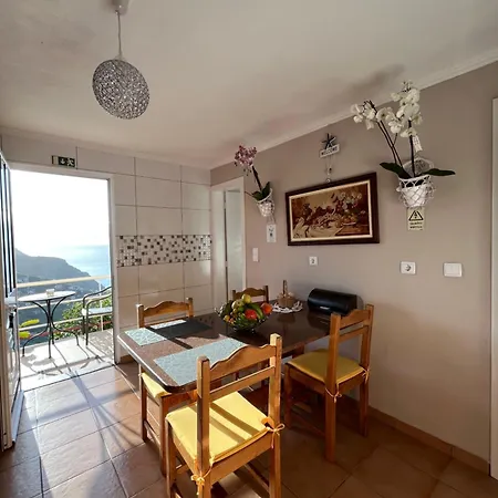 Vakantiehuis Tropical House Ribeira Brava