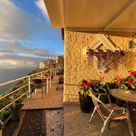 Tropical House Дом отдыха